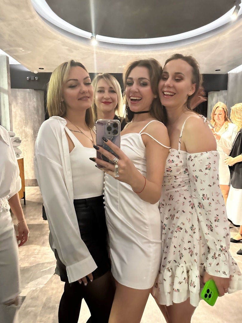 rDVwuWhyIk8